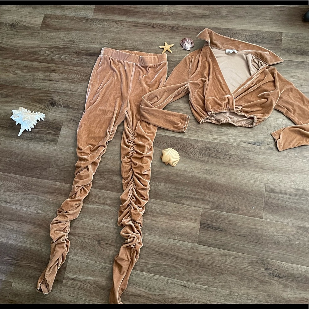 Cherry Mellow 2 Piece Velvet